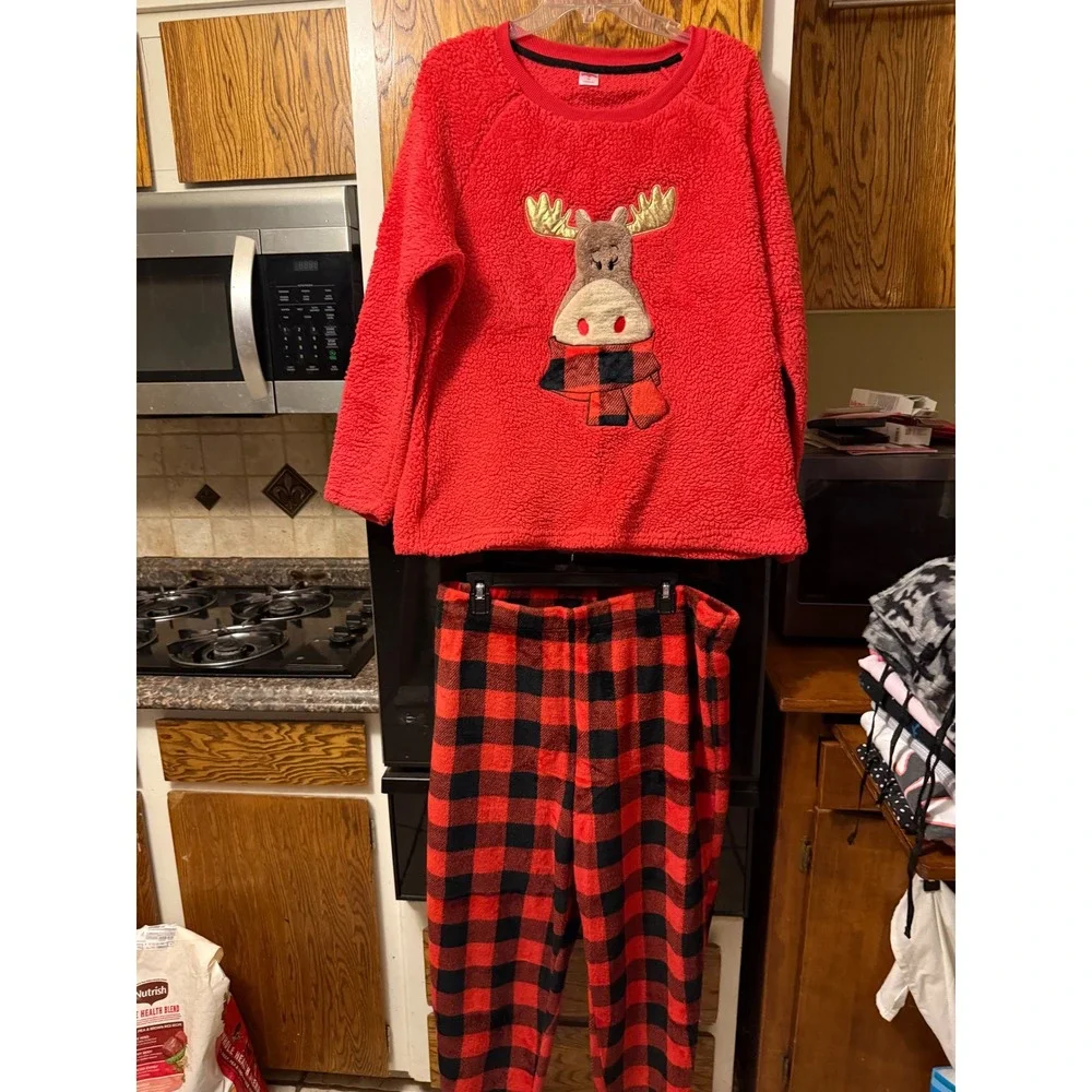 Holiday Time Womens Red Sherpa Reindeer Pajama Set XL Buffalo Plaid Fleece 2PC‎